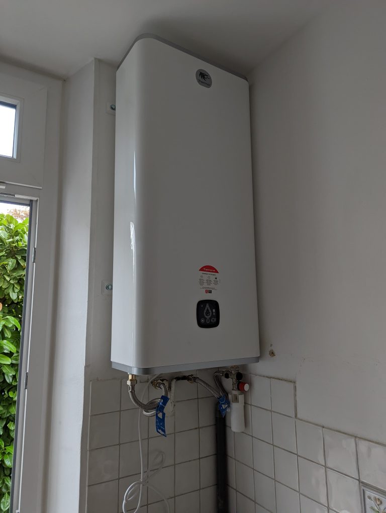 Entretien chauffe-eau vertical Marseille – maintenance par Catanzaro Plomberie