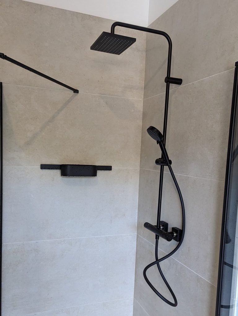 Réparation plomberie salle de bain Marseille – remplacement mitigeur par Catanzaro Plomberie